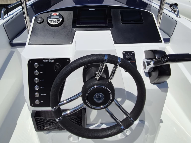 Pronajmout si Orizzonti Nautilus v Poreč