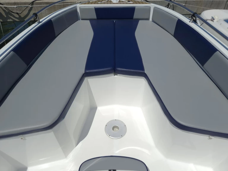 Pronajmout Motorová loď se skipperem či ne Orizzonti v Poreč