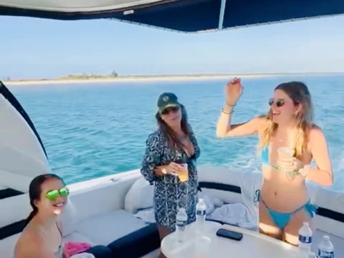 Pronájem Jachta Sea Ray s licencí