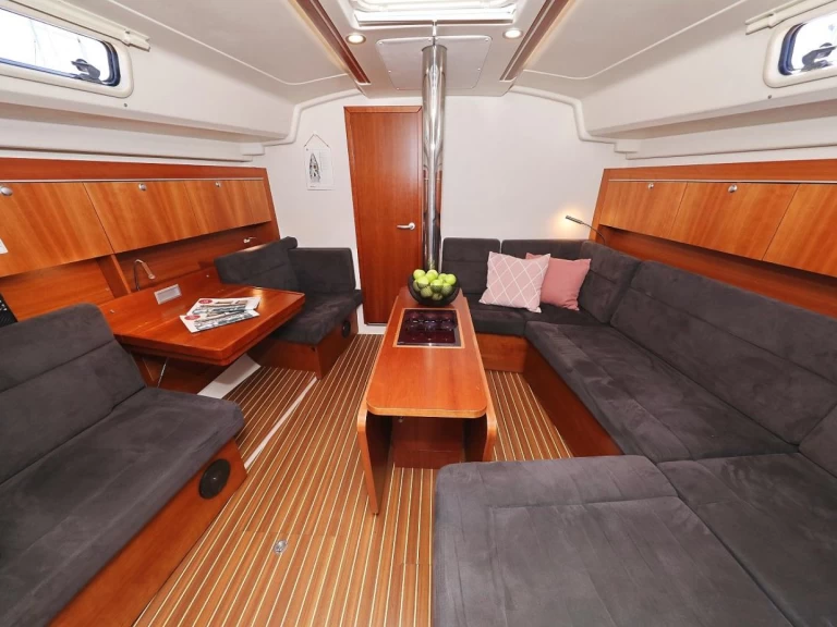 Pronájem jachty v Primošten  -Hanse Hanse 415 na Samboatu