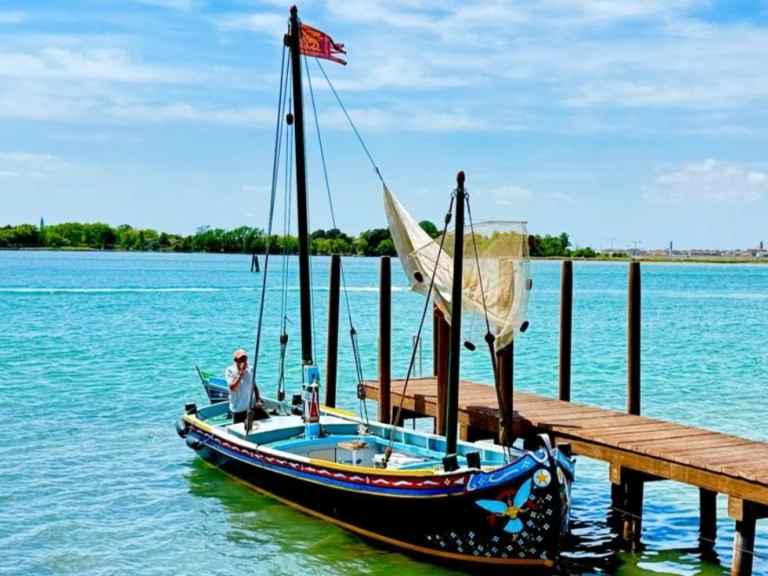 Pronajmout si Amadi Bragozzo v Venice