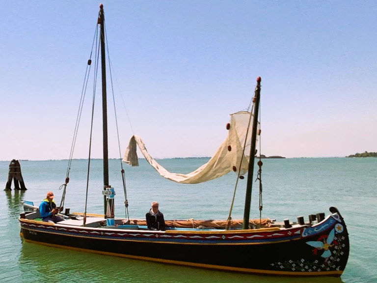 Pronájem Motorová loď Amadi s licencí