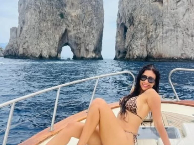 Pronajmout Motorová loď se skipperem či ne Fratelli Aprea v Capri