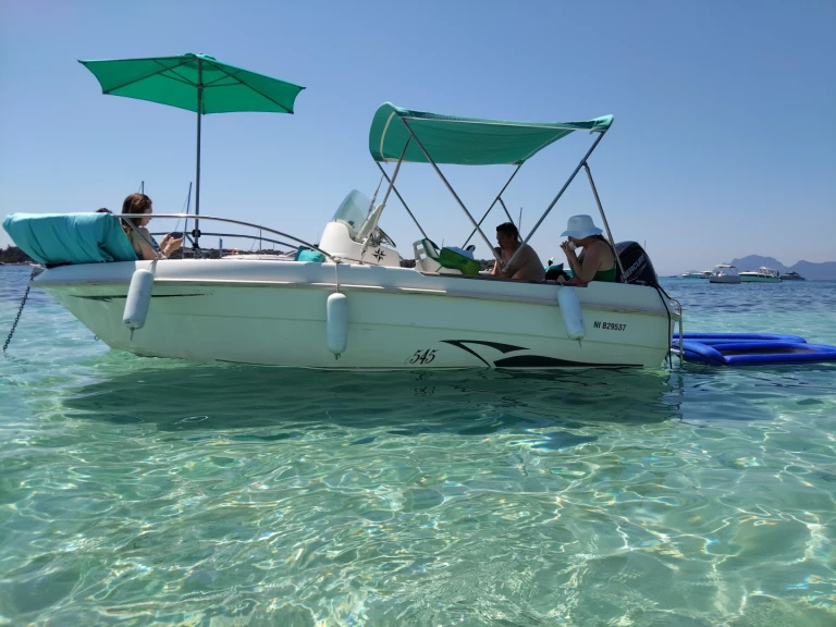 Jeanneau Cap Camarat 545 jednotlivci a charterové společnosti v Cannes