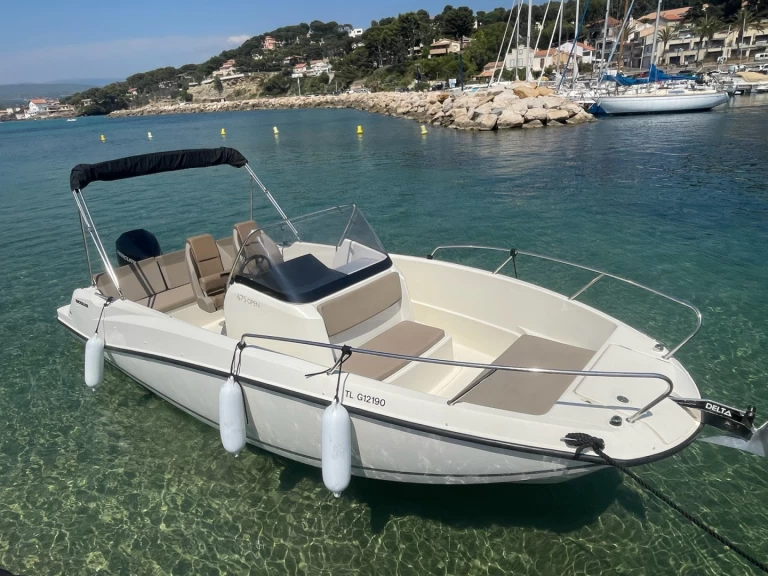 Pronájem lodi Quicksilver Activ 675 Open v La Madrague na Samboatu