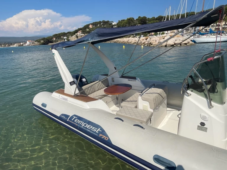 Pronájem lodi Capelli Tempest 770 v La Madrague na Samboatu
