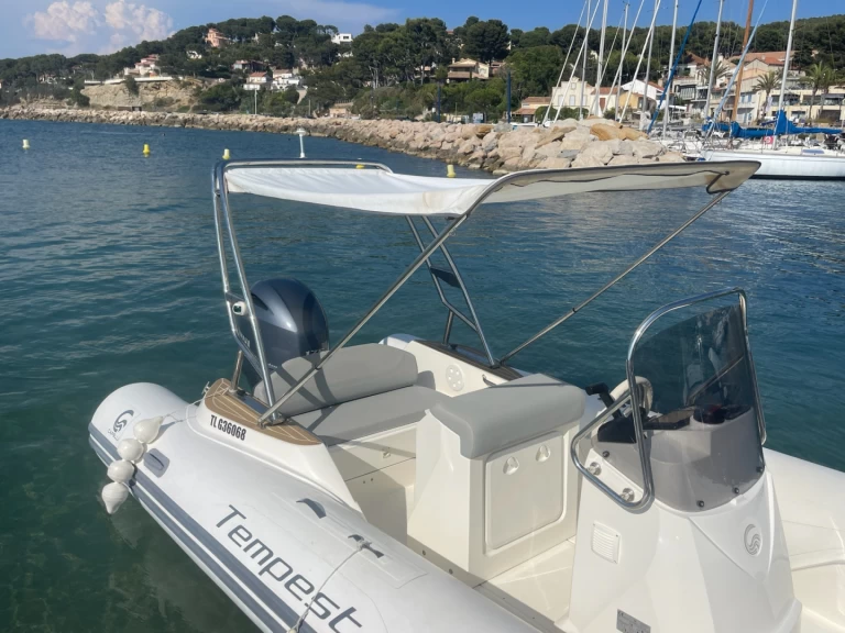 Pronájem lodi Capelli Tempest 650 v La Madrague na Samboatu