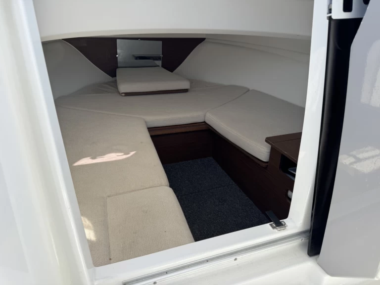 Pronájem lodi Jeanneau Cap Camarat 6.5 WA v La Madrague na Samboatu