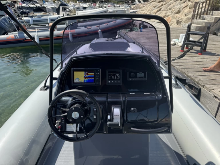 Pronájem jachty v La Madrague -Grand Boats Golden Line G650LF na Samboatu