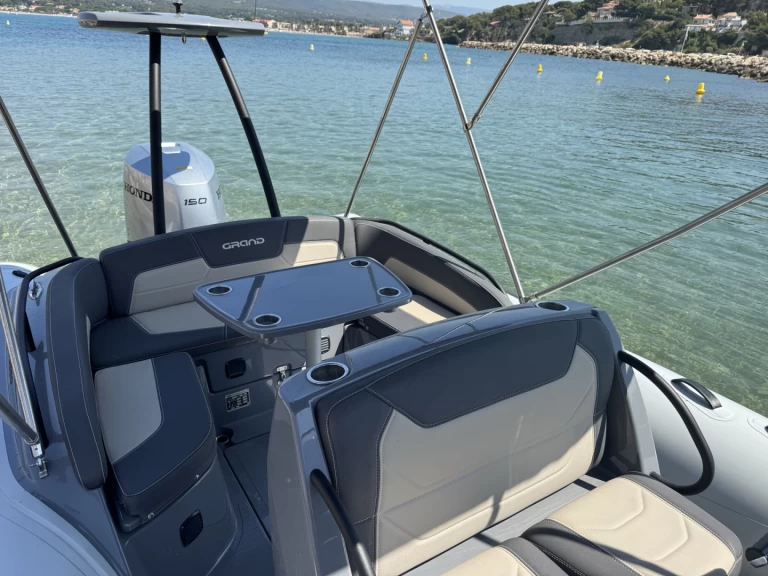 Pronajmout si Grand Boats Golden Line G650LF v La Madrague