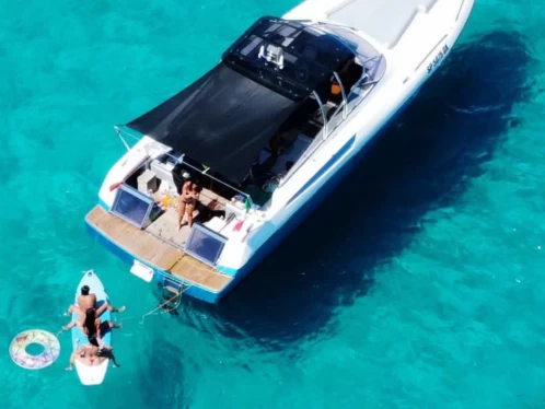 Pronájem Jachta Luxury Yacht  s licencí