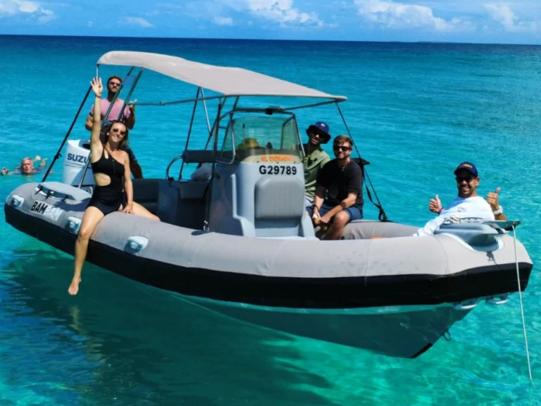 Pronájem lodi Svatý Martin lákavé ceny Lux 655