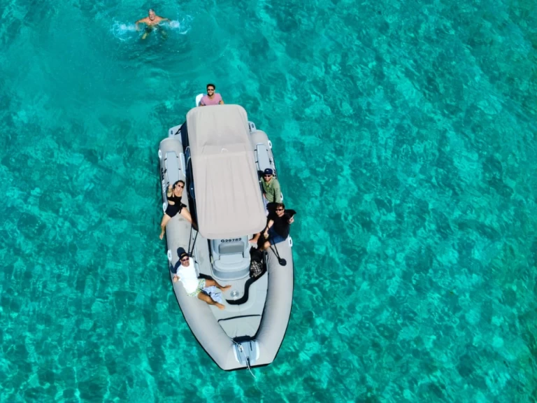 Pronajmout Polotuhá loď se skipperem či ne 3D Tender v Svatý Martin