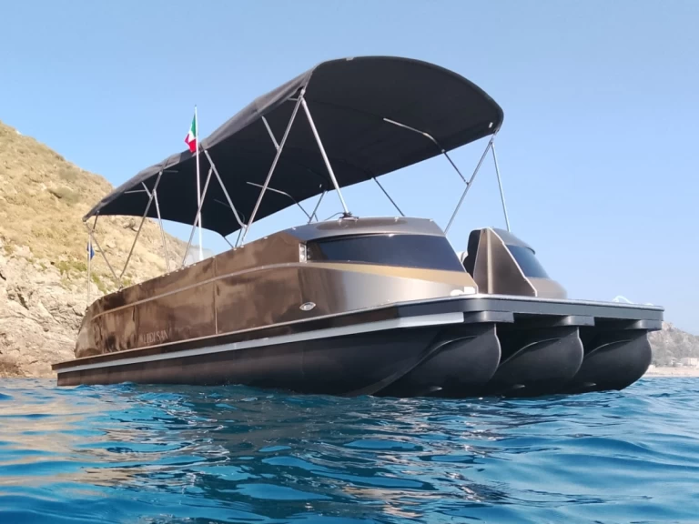 Pronájem Motorová loď Swiss-Boat/Italy Boat s licencí