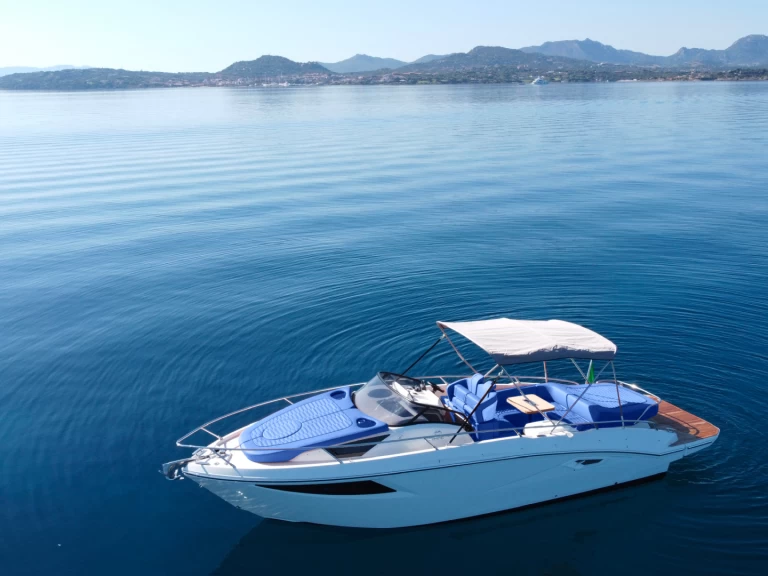 Pronájem lodi Porto Cervo lákavé ceny Endurance 30