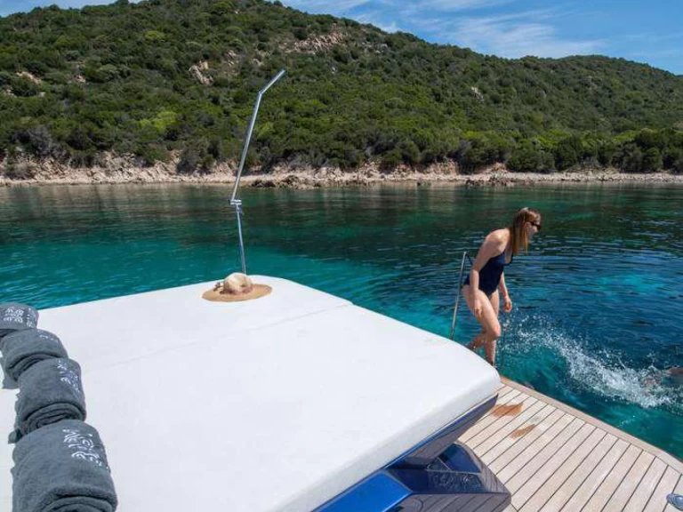 Pronájem Motorová loď v Cannes -WALLY YACHTS 48