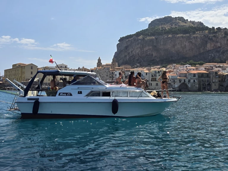 Pronájem Motorová loď Windy s licencí