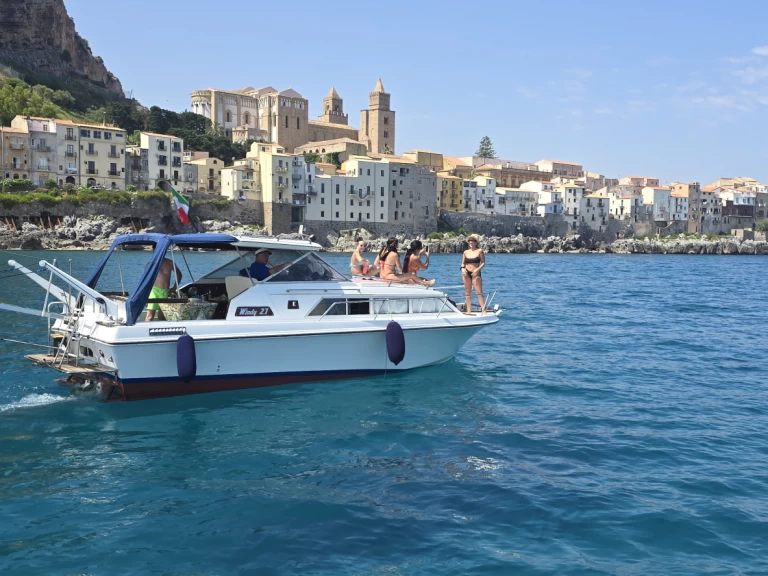 Windy Windy 27 CC jednotlivci a charterové společnosti v Porto di Cefalù