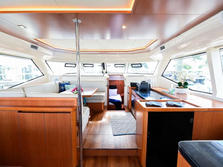 Aquila Beach Boomer I jednotlivci a charterové společnosti v Bahamy