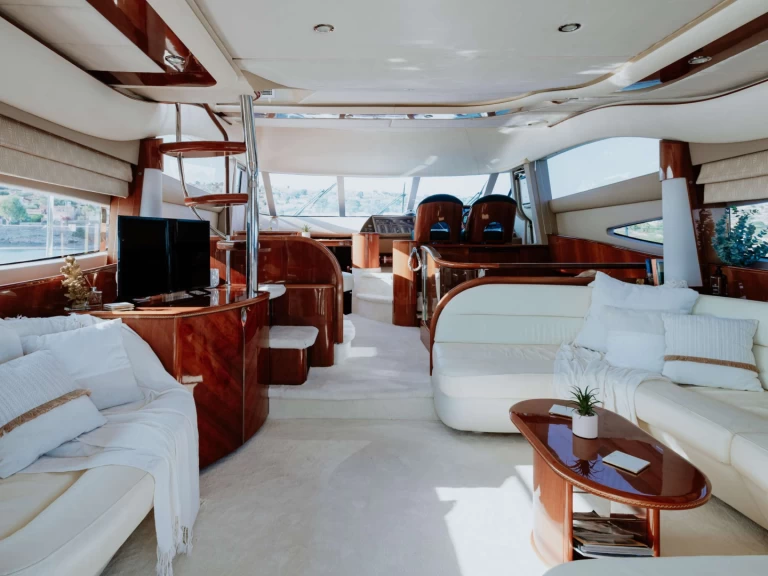 Pronajmout Jachta se skipperem či ne Princess, UK v Atény