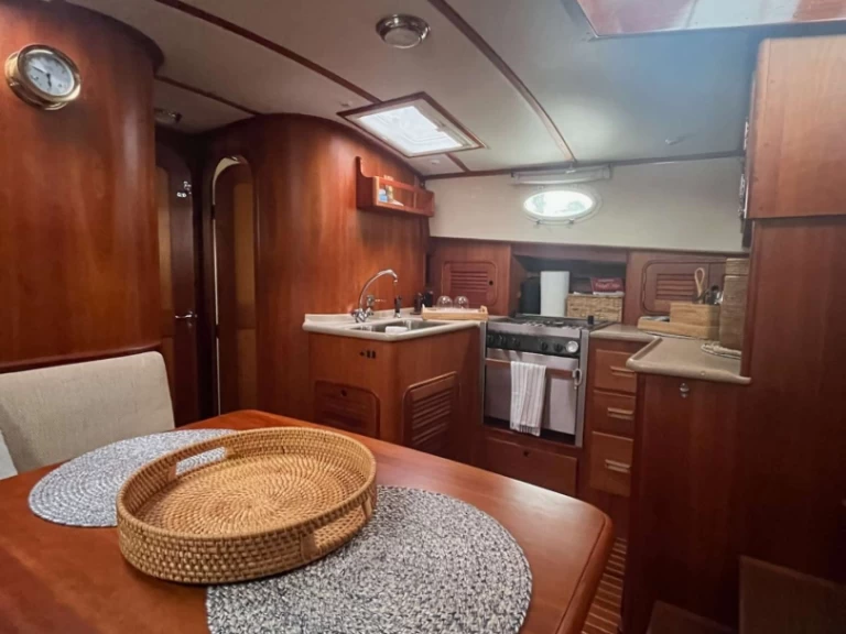 Pronájem Jachta Hinckley s licencí