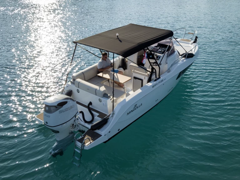 Pronájem Motorová loď Mingolla s licencí