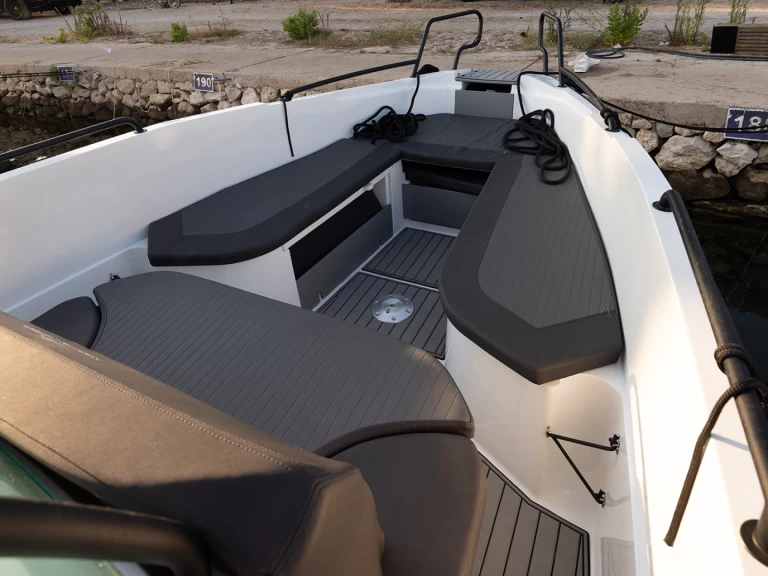 Pronájem Motorová loď v Šibenik  -Northmaster Northmaster 685 Cruiser