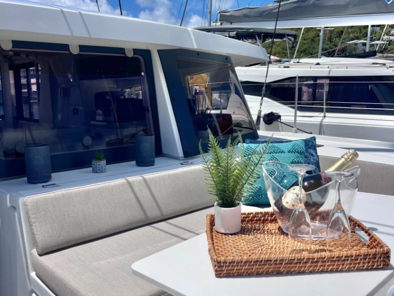 Bali Bali 4.2 jednotlivci a charterové společnosti v Parham Town