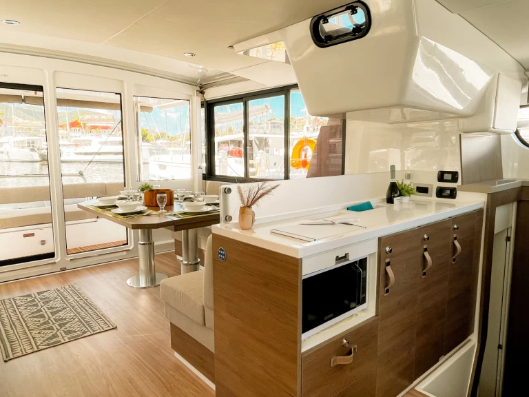 Pronajmout Katamarán se skipperem či ne Bali v Parham Town