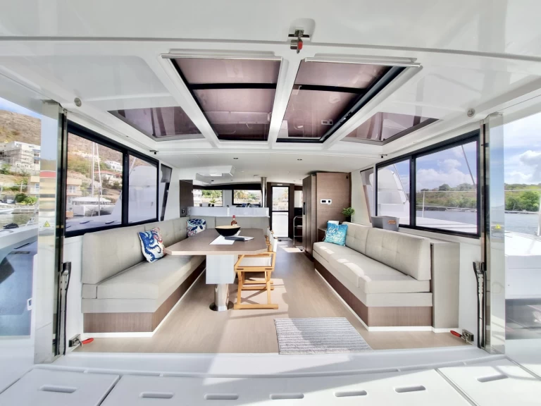 Bali Bali 4.6 jednotlivci a charterové společnosti v Parham Town