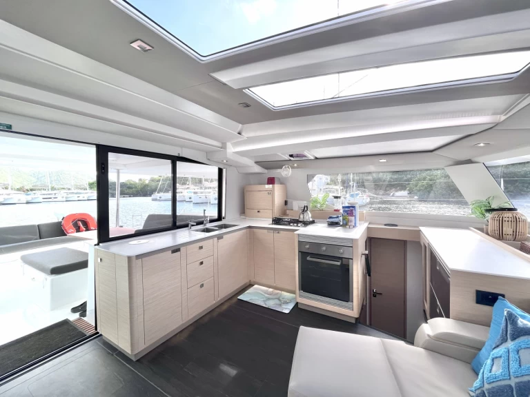 Pronájem lodi Fountaine Pajot Tanna 47 v Parham Town na Samboatu