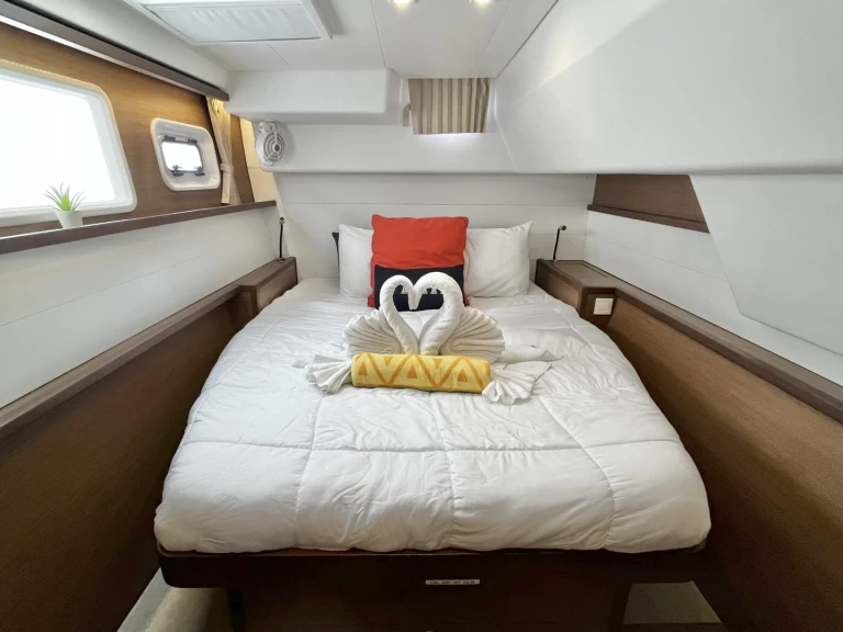 Pronajmout si Lagoon Lagoon 450 F v Parham Town