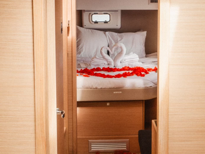 Katamarán k pronájmu v Parham Town za nejlepší cenu