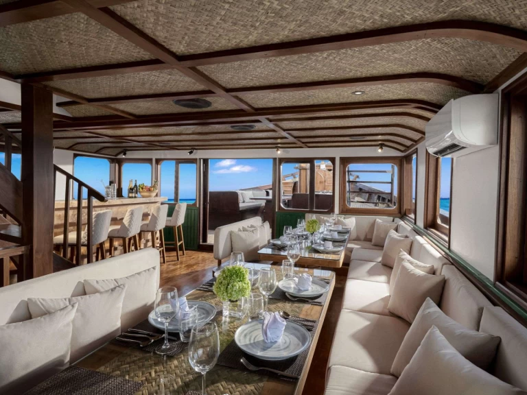 Pronájem jachty v Labuan Bajo - Samsara Samudra na Samboatu