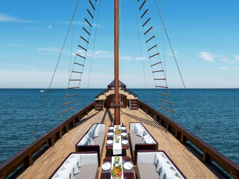 Pronájem lodi Labuan Bajo lákavé ceny Samsara Samudra