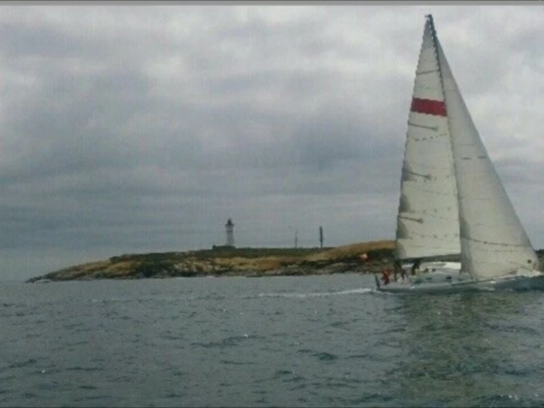 Plachetnice k pronájmu v Loctudy za nejlepší cenu