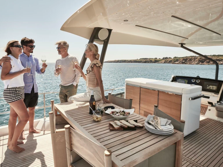 Pronájem lodi Prestige X60 v Juan-les-Pins na Samboatu