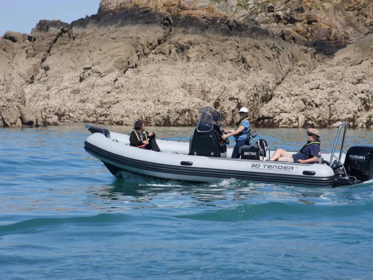 Pronajmout si 3D Tender DREAM 6.55 v Saint-Quay-Portrieux