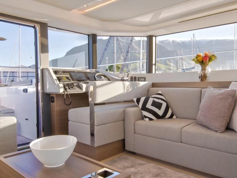 Pronájem lodi Leopard 53 PC v Antibes na Samboatu