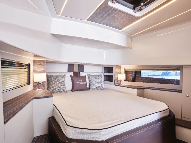 Pronajmout Motorová loď se skipperem či ne Nassima40 v Ibiza Town