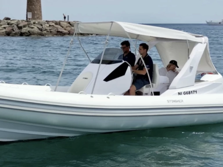 Pronajmout Polotuhá loď se skipperem či ne Stingher v Mandelieu-la-Napoule