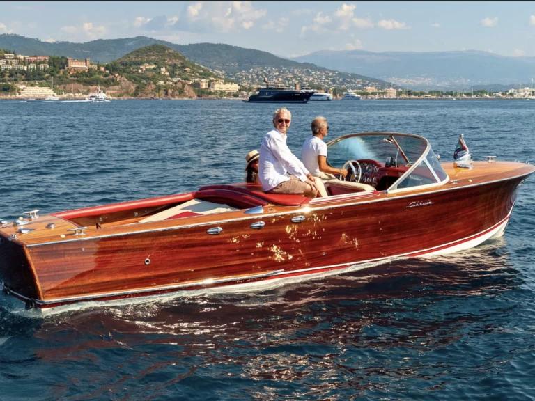 Pronájem Motorová loď Guido Abbate  s licencí