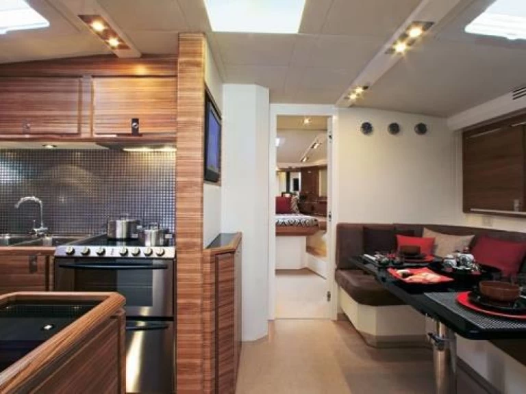 Jachta k pronájmu v Juan-les-Pins za nejlepší cenu