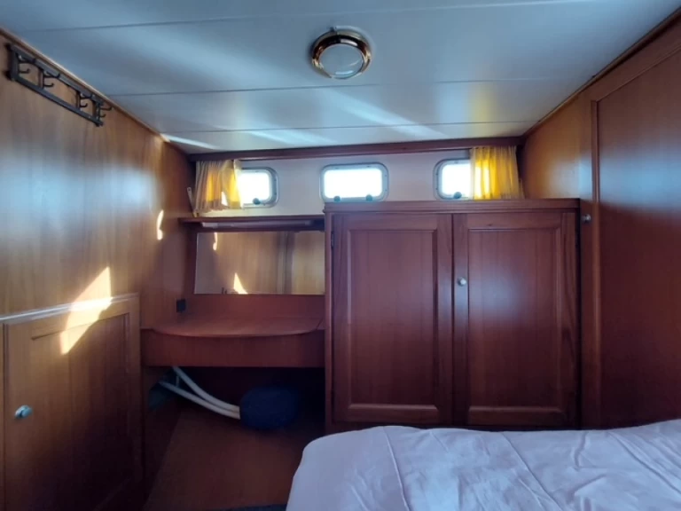 Pedro Marin 30 jednotlivci a charterové společnosti v Gemeente IJsselstein