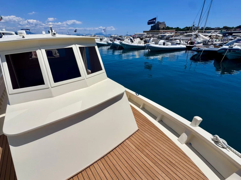 Pronájem lodi F.lli Mileo Gozzo v Baia na Samboatu