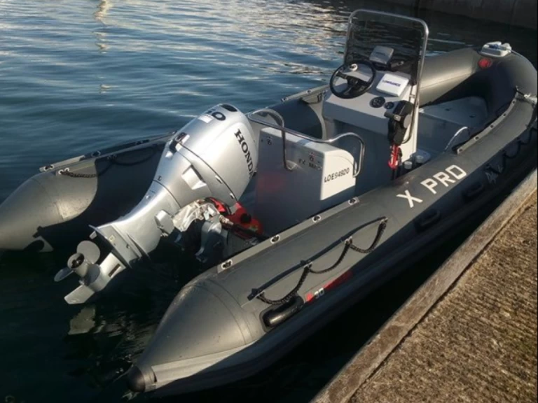 Pronájem jachty v Locmiquélic -3D Tender X Pro 535 na Samboatu