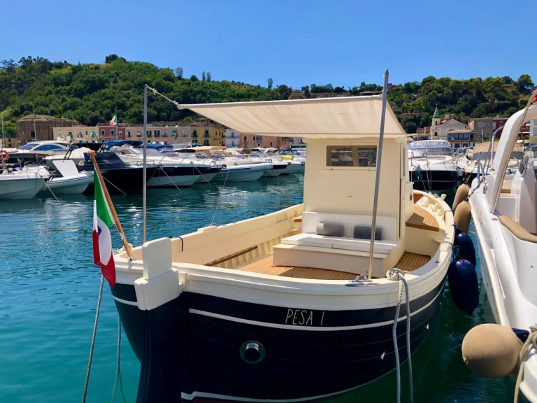 Pronajmout si F.lli Mileo Gozzo v Baia