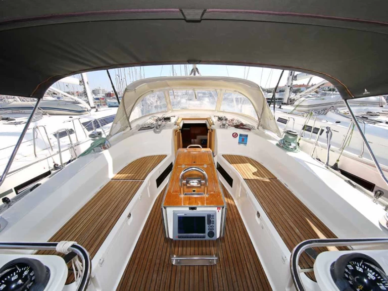 Bavaria Cruiser 45 jednotlivci a charterové společnosti v Biograd Na Moru