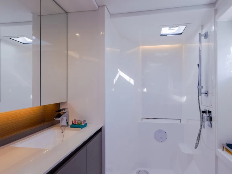 Leopard Leopard 50 jednotlivci a charterové společnosti v Oyster Pond