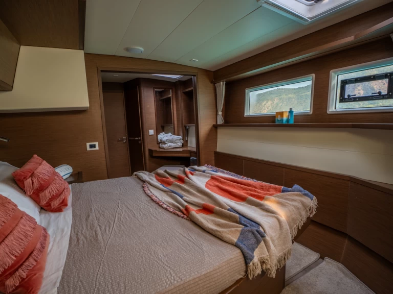 Katamarán k pronájmu v Olbia za nejlepší cenu